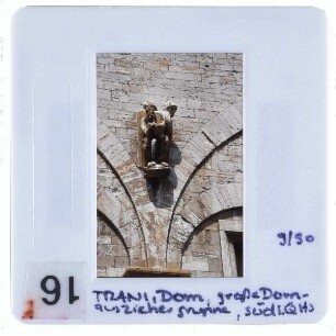Trani, Kathedrale San Nicola Pellegrino : Südliches Querhaus, Domausziehergruppe