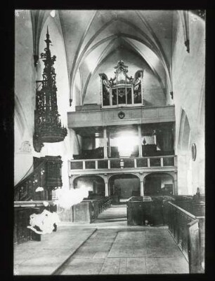 Stadtkirche, Iinneres vor der Restaurierung (Orgel)