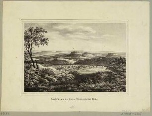 Blick von der Linde in Hohburkersdorf nach Süden auf die Tafelberge der Sächsischen Schweiz