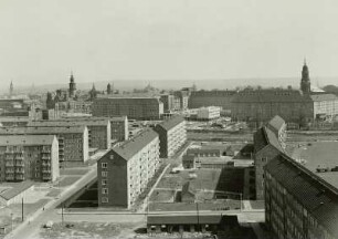 Dresden. Blick vom Hochhaus am Sternplatz nach Ostnordost zum Zentrum