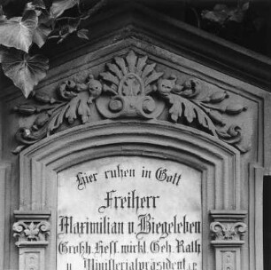 von Biegeleben; Darmstadt, Alter Darmstädter Friedhof I Mauer 110