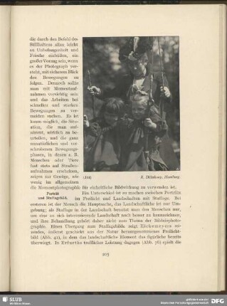 [Zwei Mädchen auf einer Schaukel mit einer Frau]