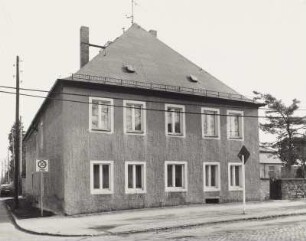 Mortizburg, Schlossallee 17, Wohnhaus, Straßenansicht