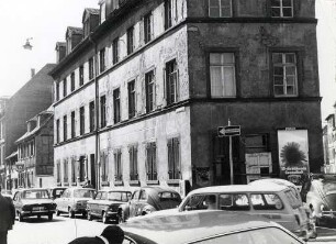Privatgebäude, Straßen und Plätze in Karlsruhe. Durlacher Straße