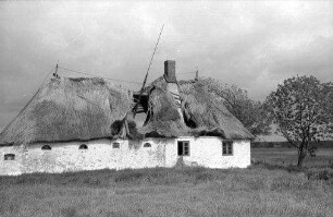 St. Peter Dorf: vom Sturm zerstörtes Bauernhaus