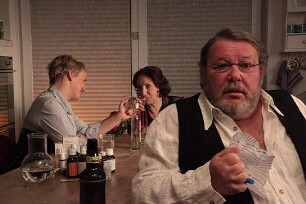 Weiber! Schwestern teilen. Alles.