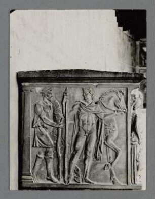 Römischer Sarkophag in der Friedhofsanlage Camposanto Monumentale, Pisa, Toskana