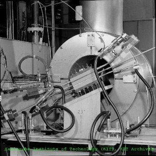 Bauteil der Plutonium-Uran-Mehrzweck-Anlage (PUMA) für das toroidale Energiespeicherexperiment (TESPE) des Instituts für Technische Physik (ITP)