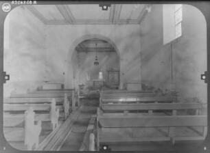 Röblingen am See. Kirche St. Nikolai (Baubeginn 12. Jh.). Inneres nach Osten