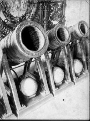 Geschütze im Artillerie-Raum des Zeughauses