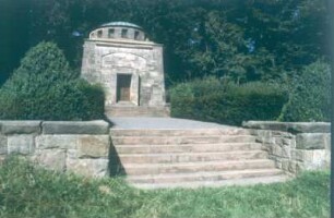 Marburg. Behring-Mausoleum auf der Elsenhöhe