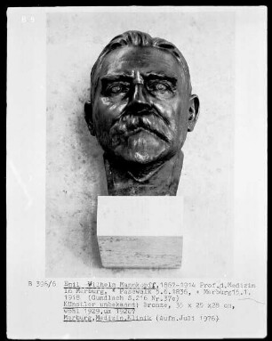 Porträt von Emil Wilhelm Mannkopff (1836-1918), Professor der Medizin in Marburg