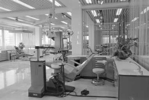 Inbetriebnahme des Neubaus der Dental-Fabrikation mit dental-medizinischer Großhandlung Emil Huber im Unterweingartenfeld 6
