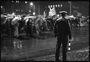 Montagsdemonstrationszug durch Dresden