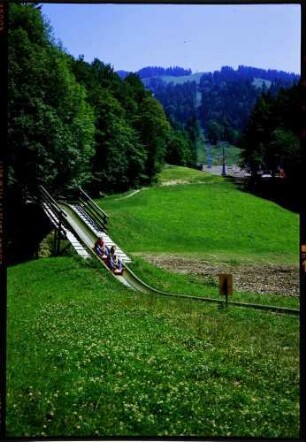 Hirschberg: Hirschberg Alm, Talstation der Bergrutschbahn [Sommerrodelbahn]
