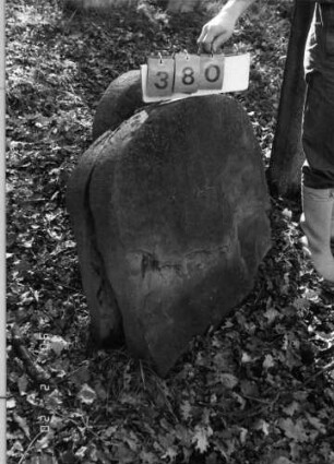 Grabstein 380