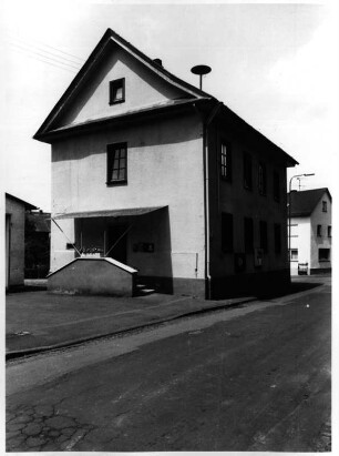 Ehemalige Schule; Schöffengrund, Oberlandstraße 6