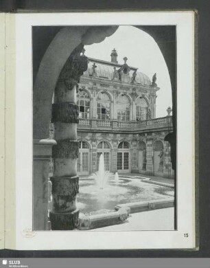 Blick in den Hof des Nymphenbades