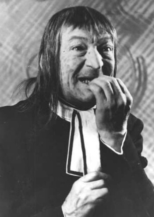 Portrait des Schauspielers Wolf von Beneckendorff (1891-1960); aufgenommen während einer Aufführung der Kömödie "Tartuffe oder Der Betrüger" 1946 im Thalia-Theater Hamburg