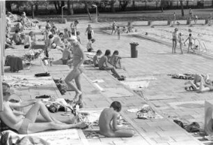 Badebetrieb in Karlsruher Freibädern
