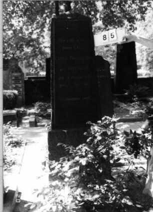 Grabstein 85