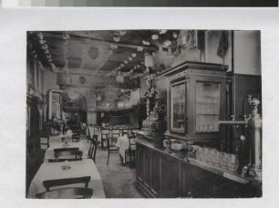 Dresden, Große Brüdergasse 17, Restaurant "Fischhaus". Gastraum mit Theke
