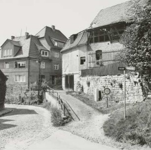 Blick über Alte Straße und Pforte