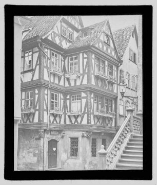Haus zu den vier Gekrönten