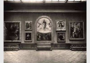 Aufstellung der Gemäldegalerie und der Skulpturensammlung im Kaiser-Friedrich-Museum, Raum 45, Italienische Gemälde des 16. Jhd.