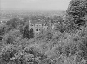 Dresden-Wachwitz, Wachwitzer Weinberg 1. Königliche Villa (1893; W. Teichgräber) auf dem Königlichen Weinberg