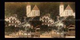 Blick von der Anlegestelle zur katholischen Kirche, Hallstatt