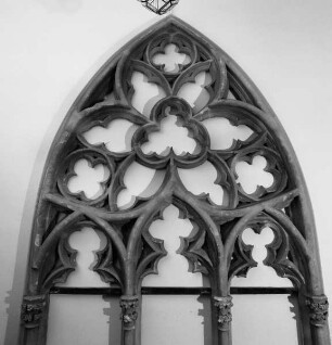 Maßwerkfenster vom Heiligkreuzmünster