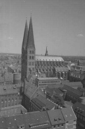 Lübeck: von der Petrikirche, auf Marienkirche