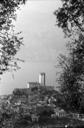 Malcesine: Gardasee, Blick auf das Castello von oben