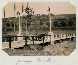 Foto der fertigen schweren Kolonnenbrücke bei St. Morand