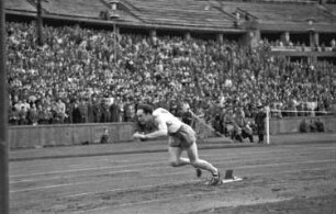 Berlin: Olympiastadion; Läufer im Ziel