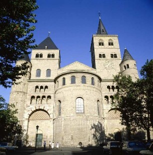 Trier. Dom Sankt Peter. Ostseite von Osten
