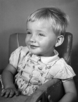 Kinderbilder. Porträt eines kleinen Mädchens