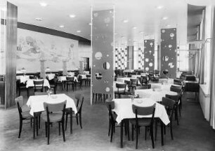 Sternplatz : Dresden. HO-Jugendgaststätte Klub der Werktätigen am Sternplatz. Innenansicht Gästeraum