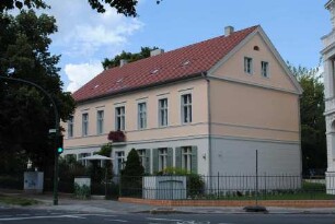 Potsdam, Alleestraße 8