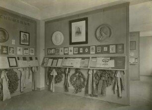 Robert-Schumann-Museum Zwickau : Robert-Schumann-Museum Zwickau. Ausstellungsraum nach der Neugestaltung, 1928.