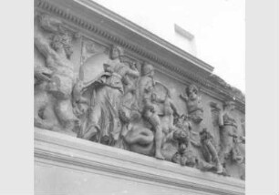 Blick auf den Pergamonfries im Pergamonmuseum