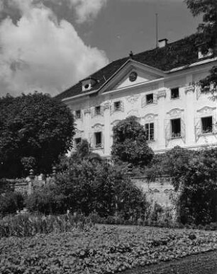 Klagenfurt. Schloss Ehrental (1601/1700 und um 1760). Teilansicht der Gartenfront