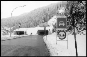 Tunnel Westeinfahrt [des Arlberg-Straßentunnels]