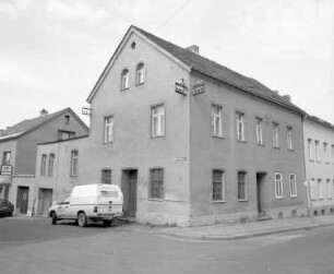 Schöneck, Schilbacher Straße 11/Ecke Gartenstraße. Wohnhaus mit ehemaliger Schmiede (1850/1870). Eckansicht