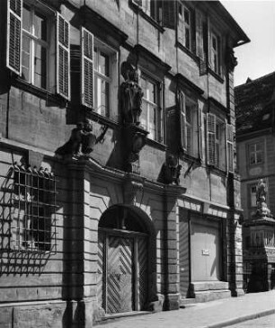 Bamberg, Untere Karolinenstraße 6. Wohn- und Geschäftshaus (um 1720). Straßenansicht