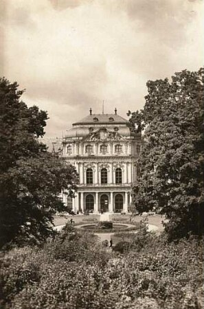 Würzburg, Residenz : Würzburg, Residenzplatz. Neue Residenz (1719-1744; B. Neumann). Mittelbau. Gartenseite
