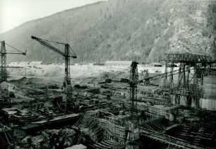 Sylvensteinsperre, 1957-1958