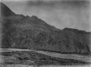 Panorama des Terektals : Panorama des Terektals mit gefalteten Sandsteinen