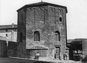 Ravenna, S. Giovanni in fonte, Baptisterium